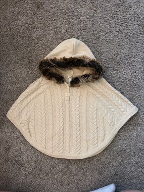Kids Cream Cable-Knit Hooded Poncho Sweater with Faux-Fur Trim 3T